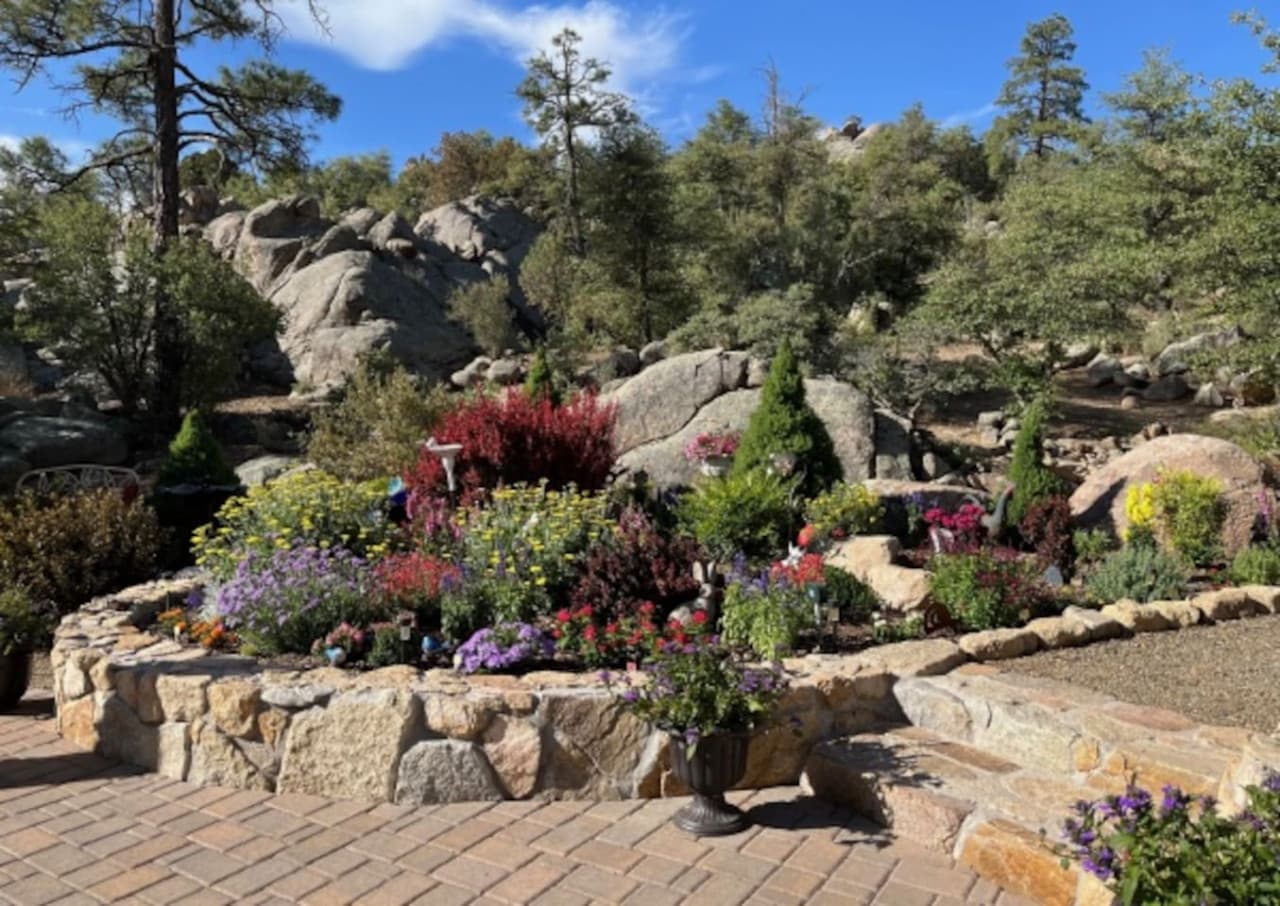 Take a stroll, snap a pic, and pretend you're a botanical expert at Alta Vista Botanical Gardens just 10 minutes away!