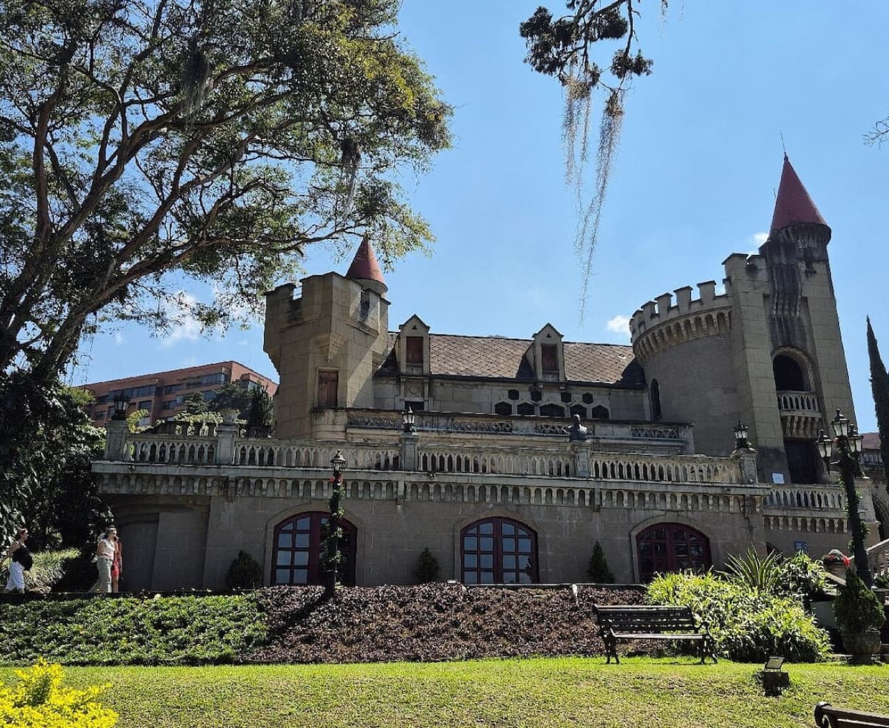 Explore the elegance of El Castillo and its lush gardens, just 7 minutes away.