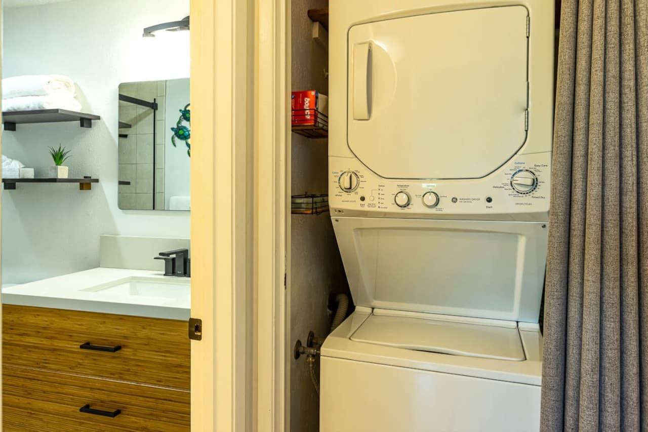 Wash away the sand and salt—fresh laundry at your fingertips.