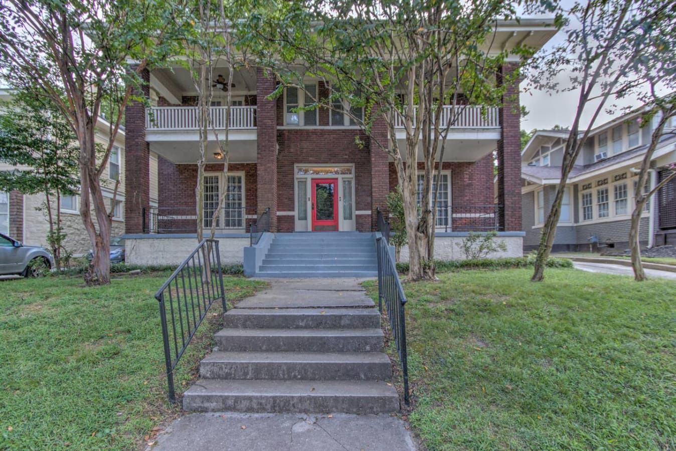 A home that says ‘memorable stay ahead!’ before you even enter.