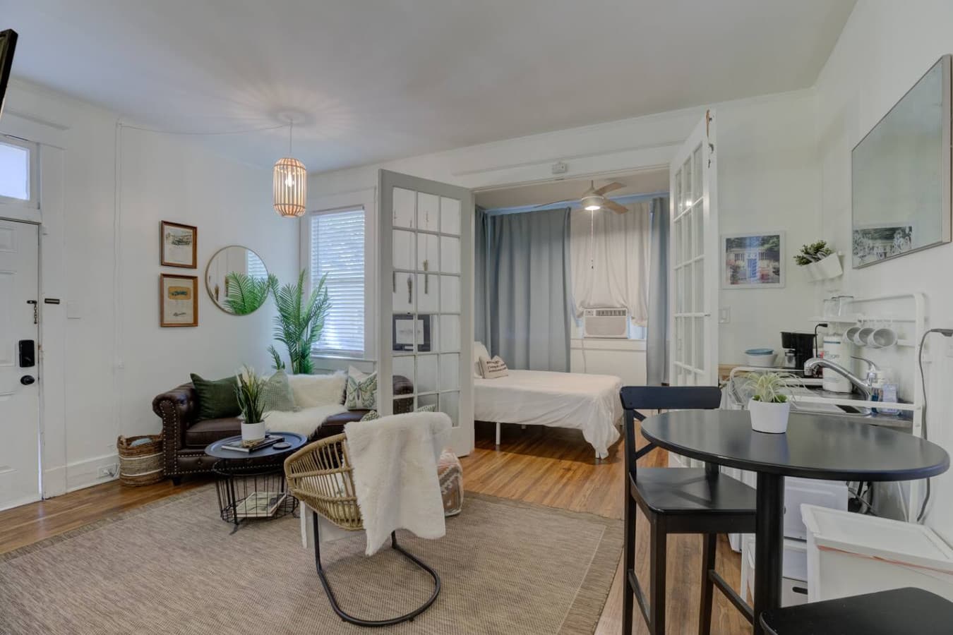 Comfy seating, style, and a cozy atmosphere—what more do you need?