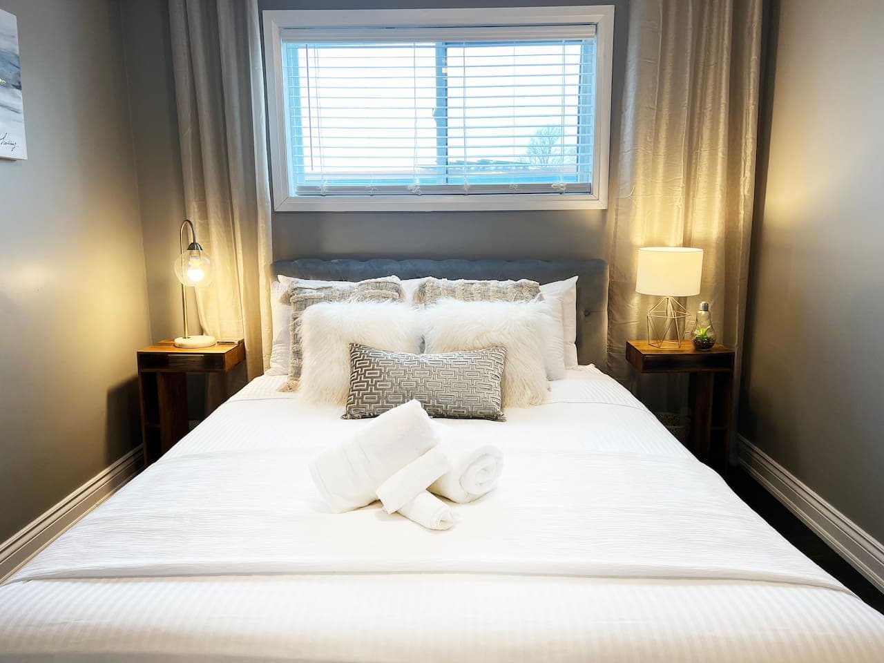 The comfort of this queen bed feels like sleeping on a cloud.
