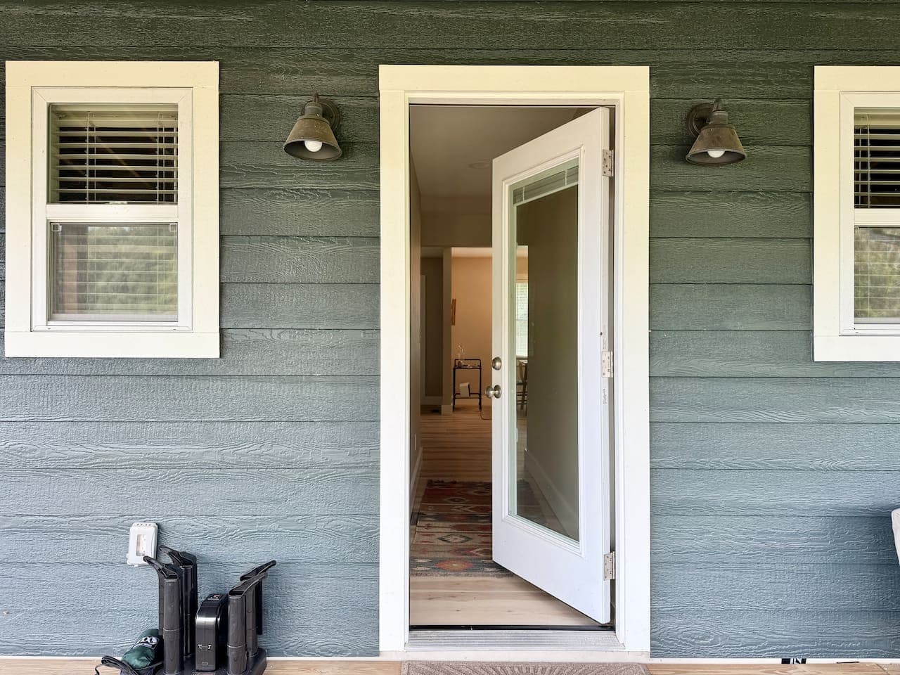 A welcoming entry with a shoe dryer—perfect after a day outdoors.