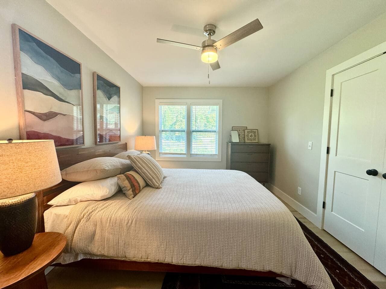 Snuggle up in the comfy queen bed.