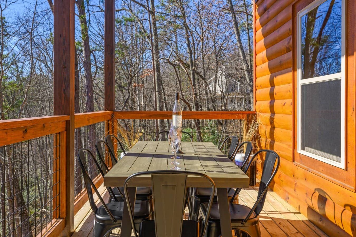 Al Fresco Dining – The balcony is ready for your next meal with a table for 8. Ideal for outdoor gatherings.