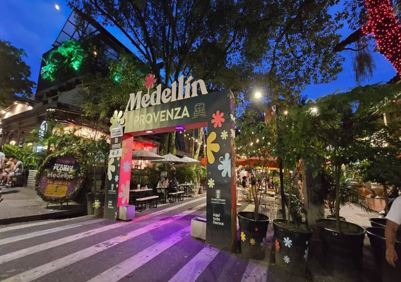 Discover Medellín’s trendy Provenza neighborhood, just 15 min away.