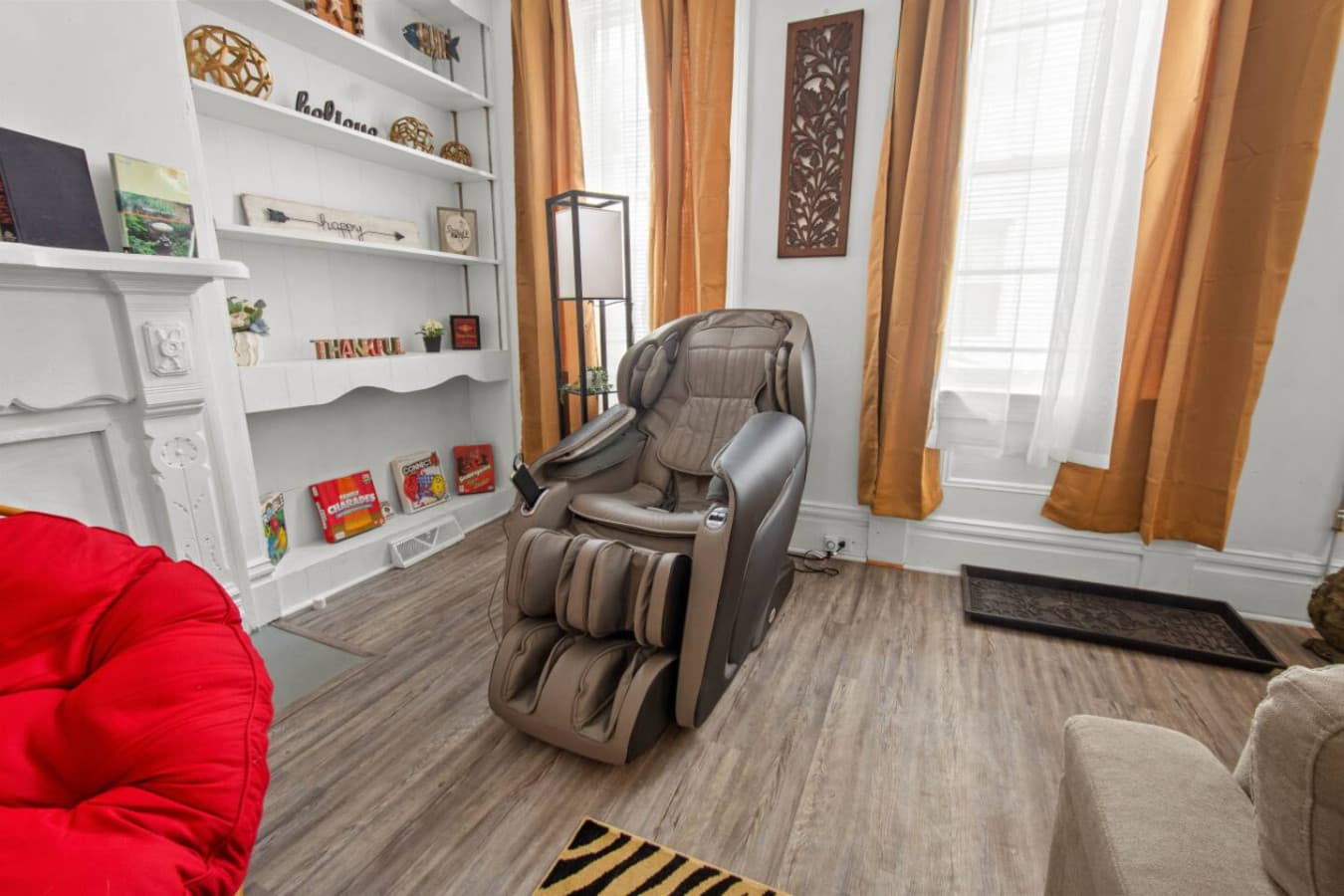 Your personal massage therapist—right in the living room.