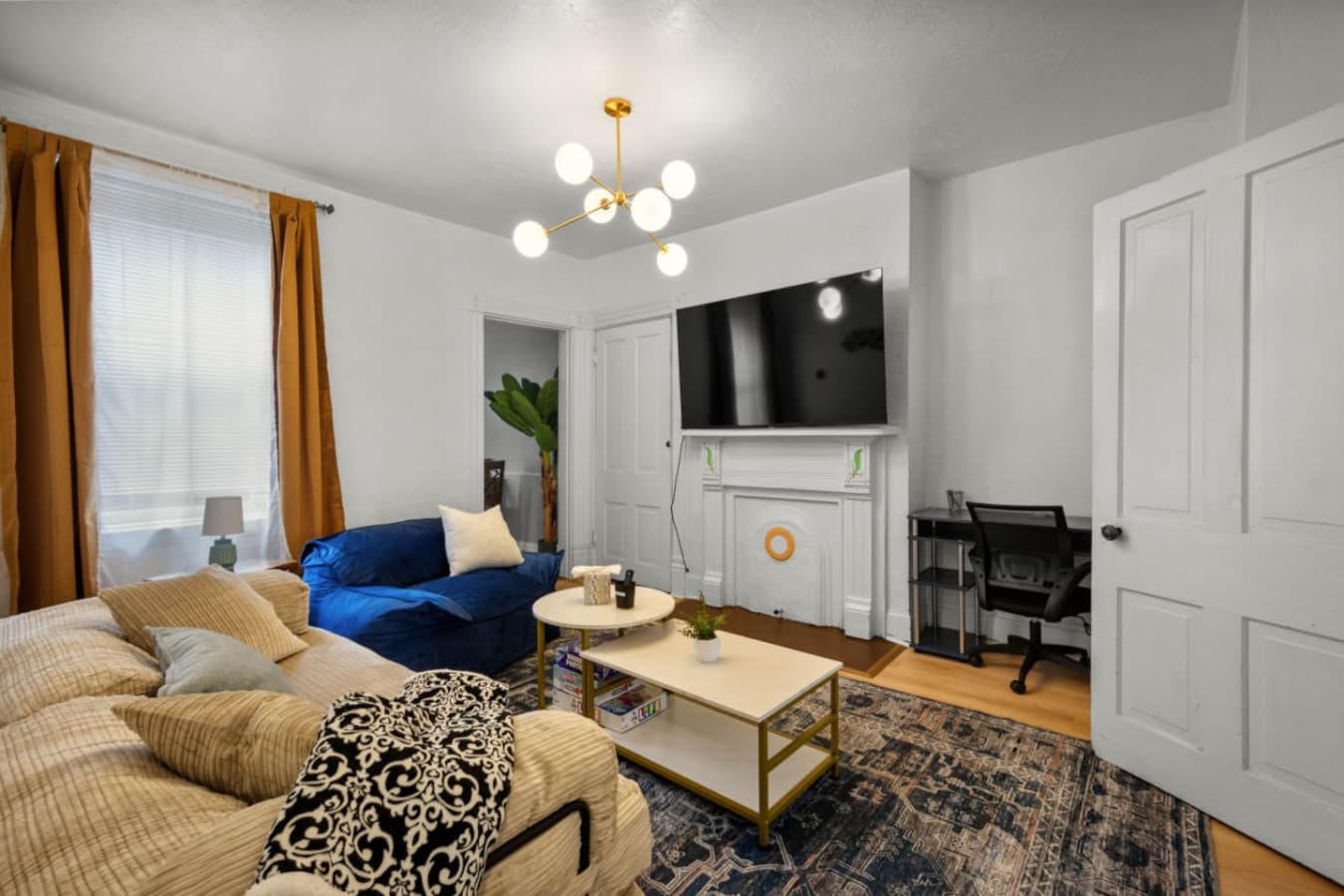 Your multi-tasking dream: lounge, sleep, and work without leaving the room.