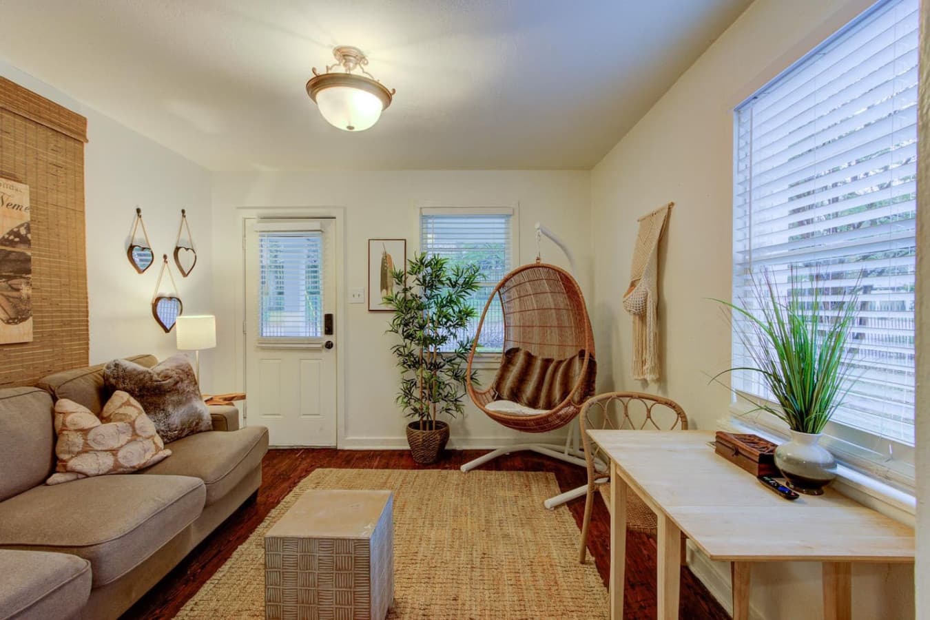 Time to relax! Sink into the comfort of this living room.