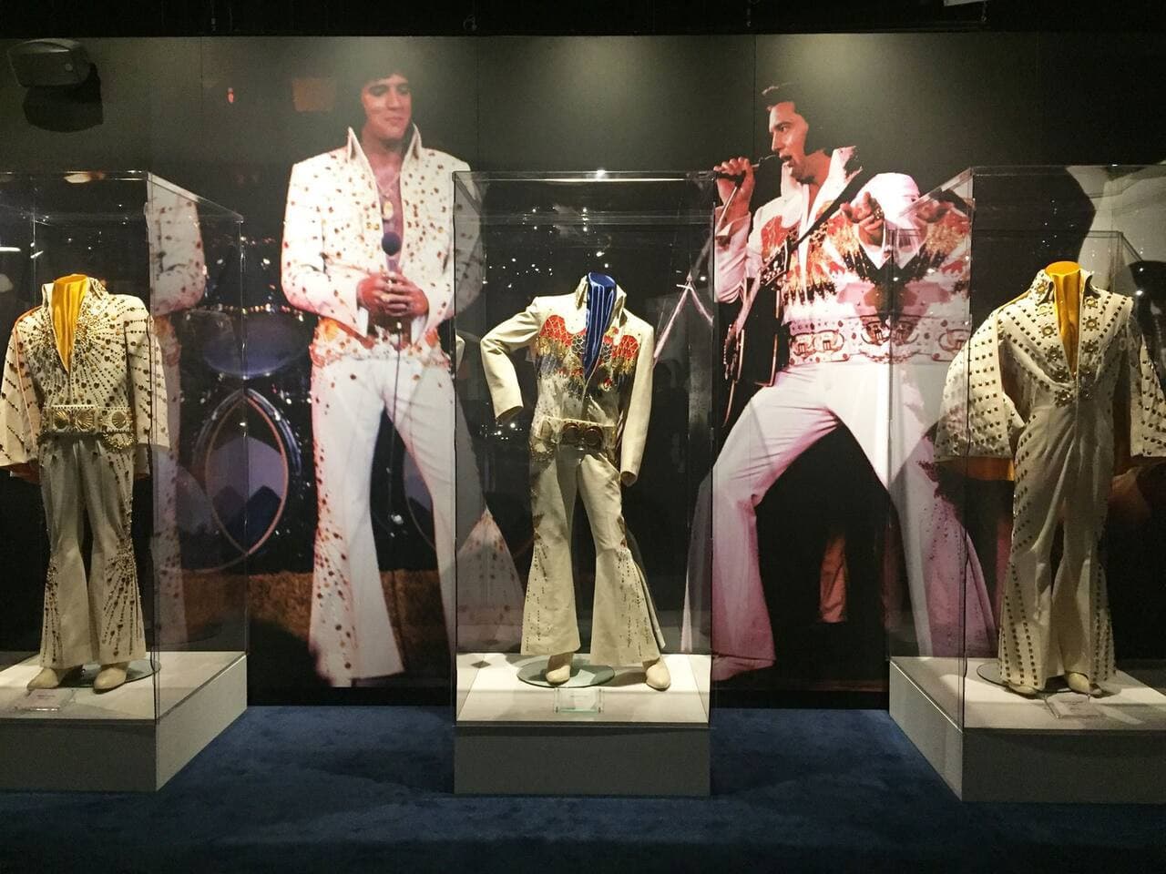 (8.3 miles, 15-minute drive): The iconic home of Elvis Presley and a must-see for music history enthusiasts. Take a tour of the mansion and learn about the King of Rock ‘n’ Roll.
