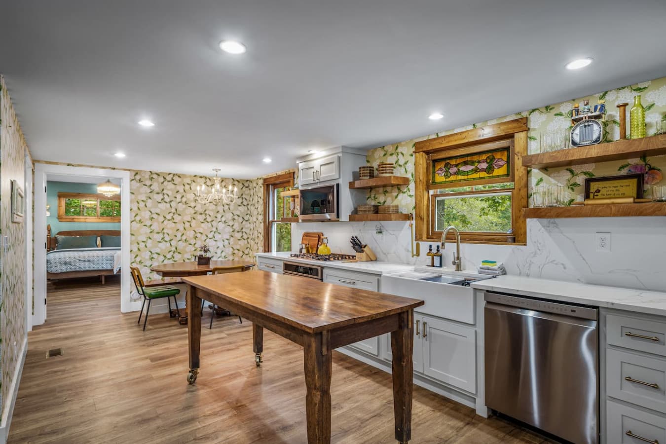 A spacious, fully equipped kitchen where culinary creativity can flourish, making every meal a joy to prepare.