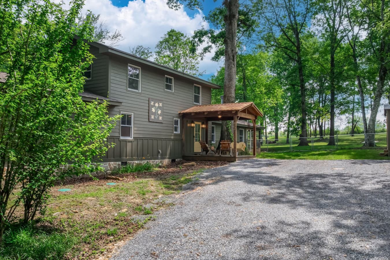 This house looks even better in daylight (and yes, the view is just as good as the photos).
