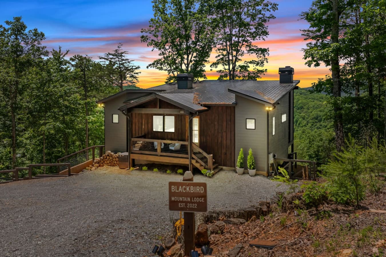Looks like a movie set, feels like home—if your home were deep in the woods with way better views.