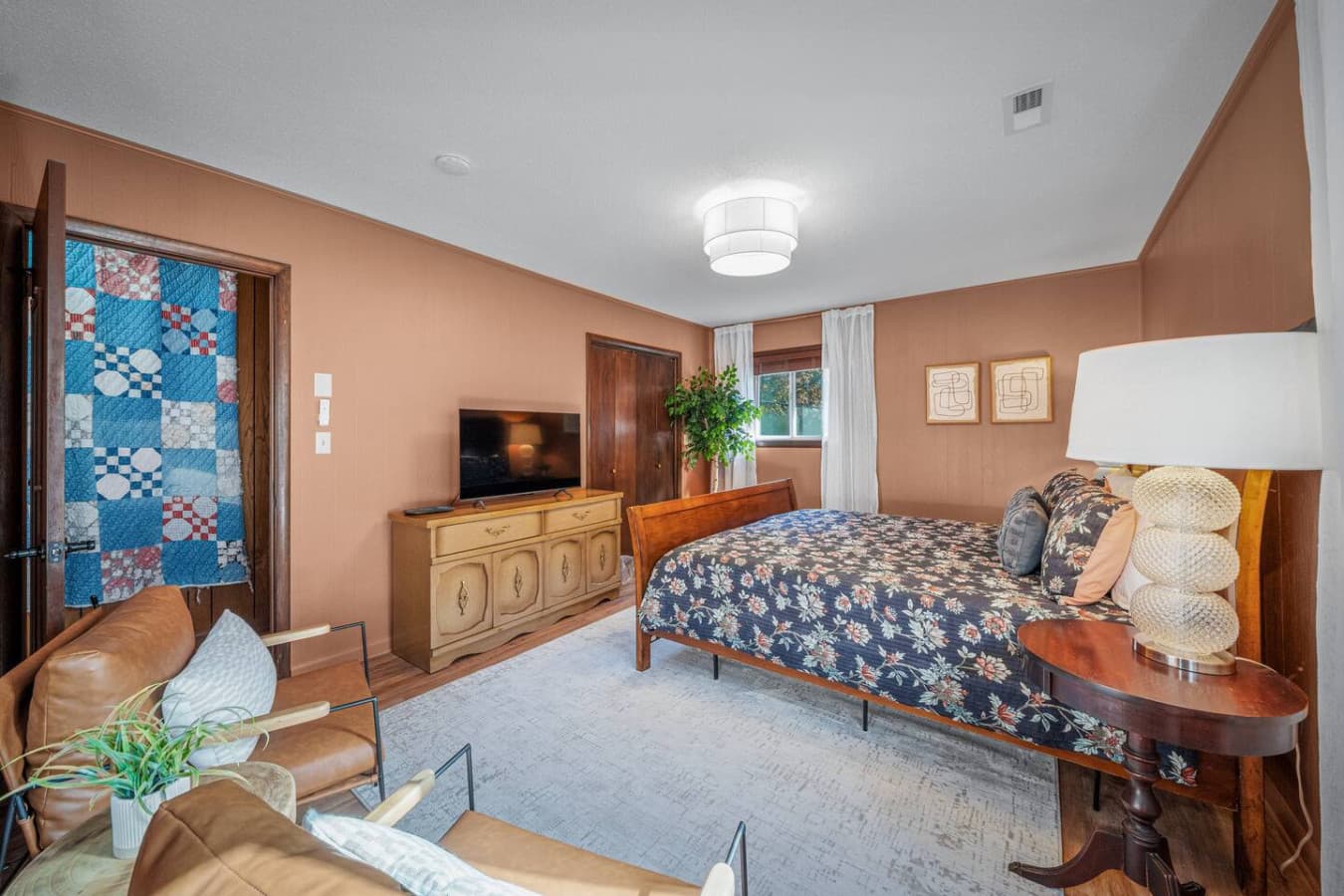 Spacious king bed made for deep sleep, movie nights and lazy mornings.