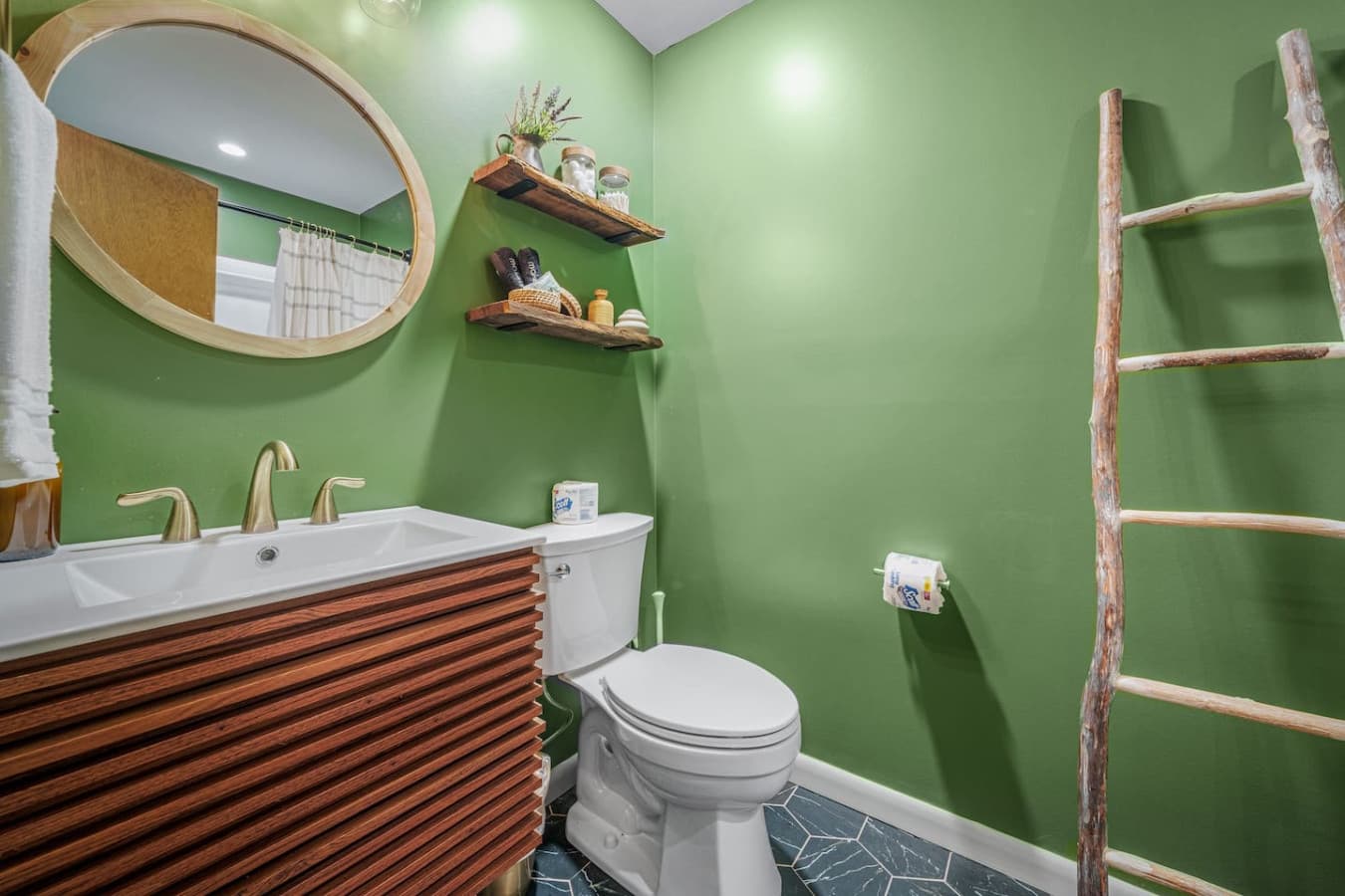 Mirror, light, and a touch of mountain charm for your mornings.