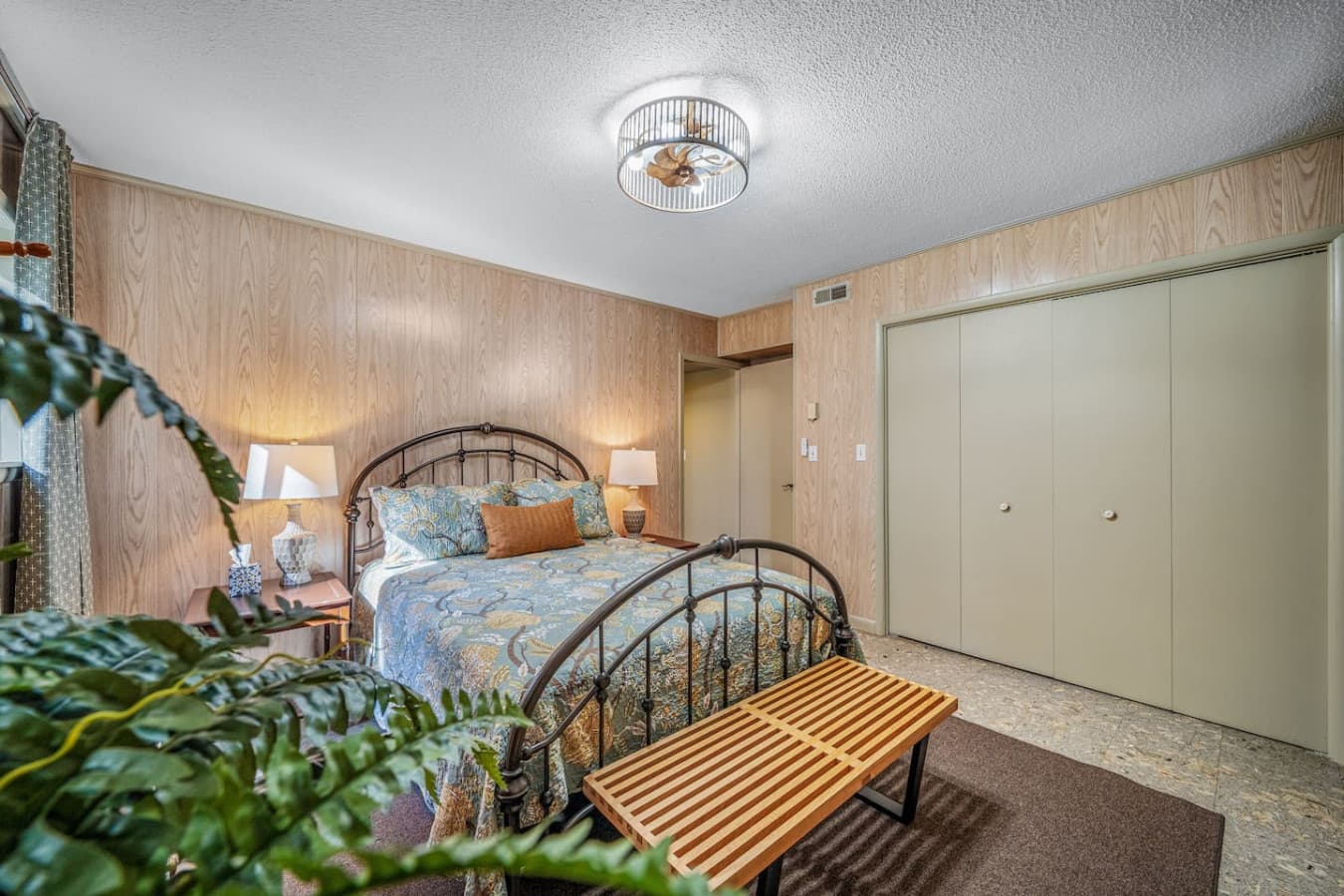A peaceful space for restful nights and slow mornings.