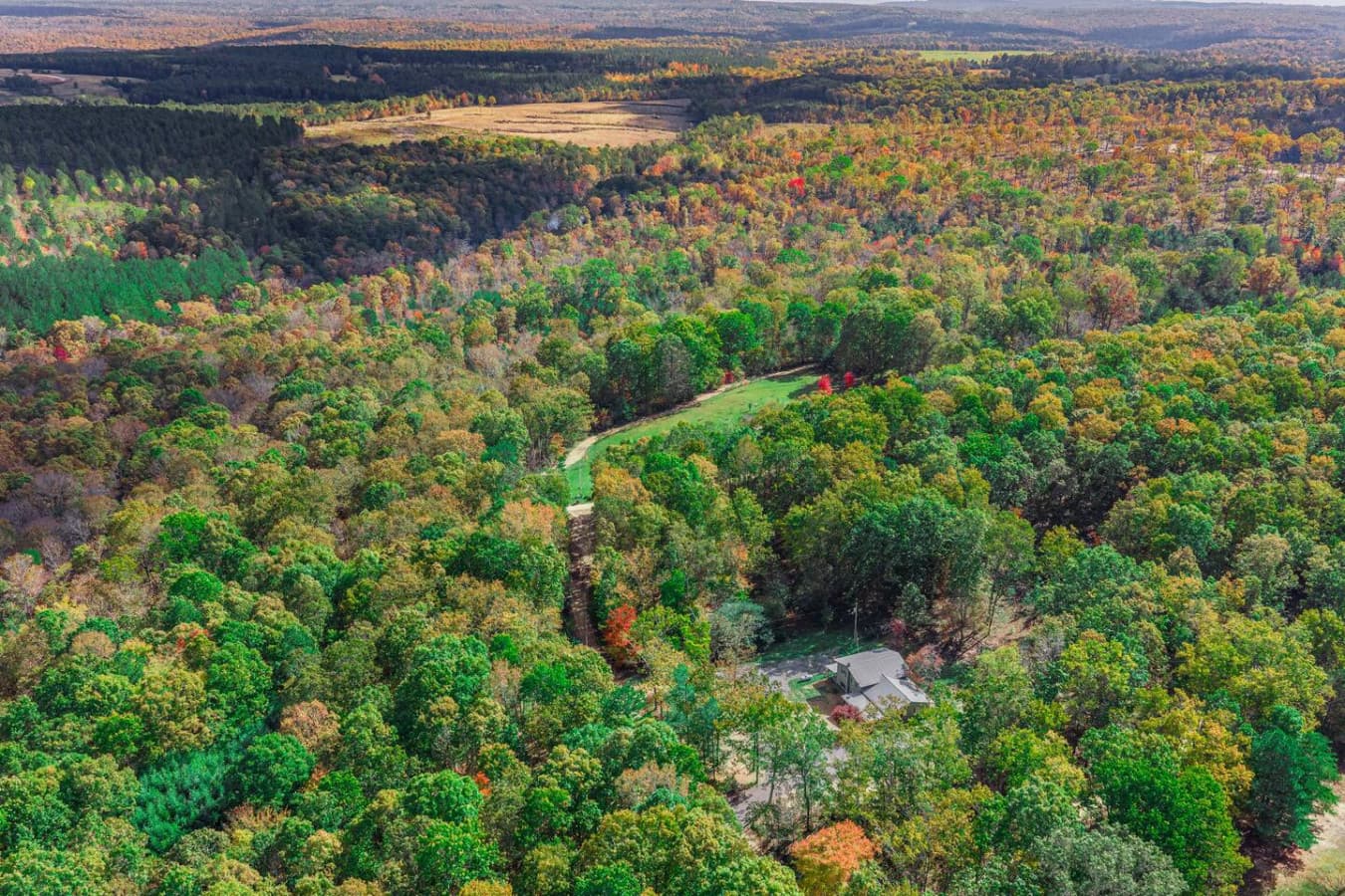 Your getaway from above — surrounded by nature, designed for rest.
