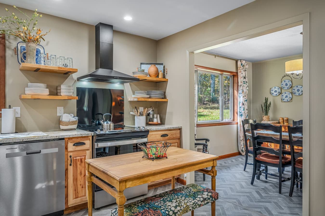 A fully equipped kitchen ready for family breakfasts or hearty dinners.