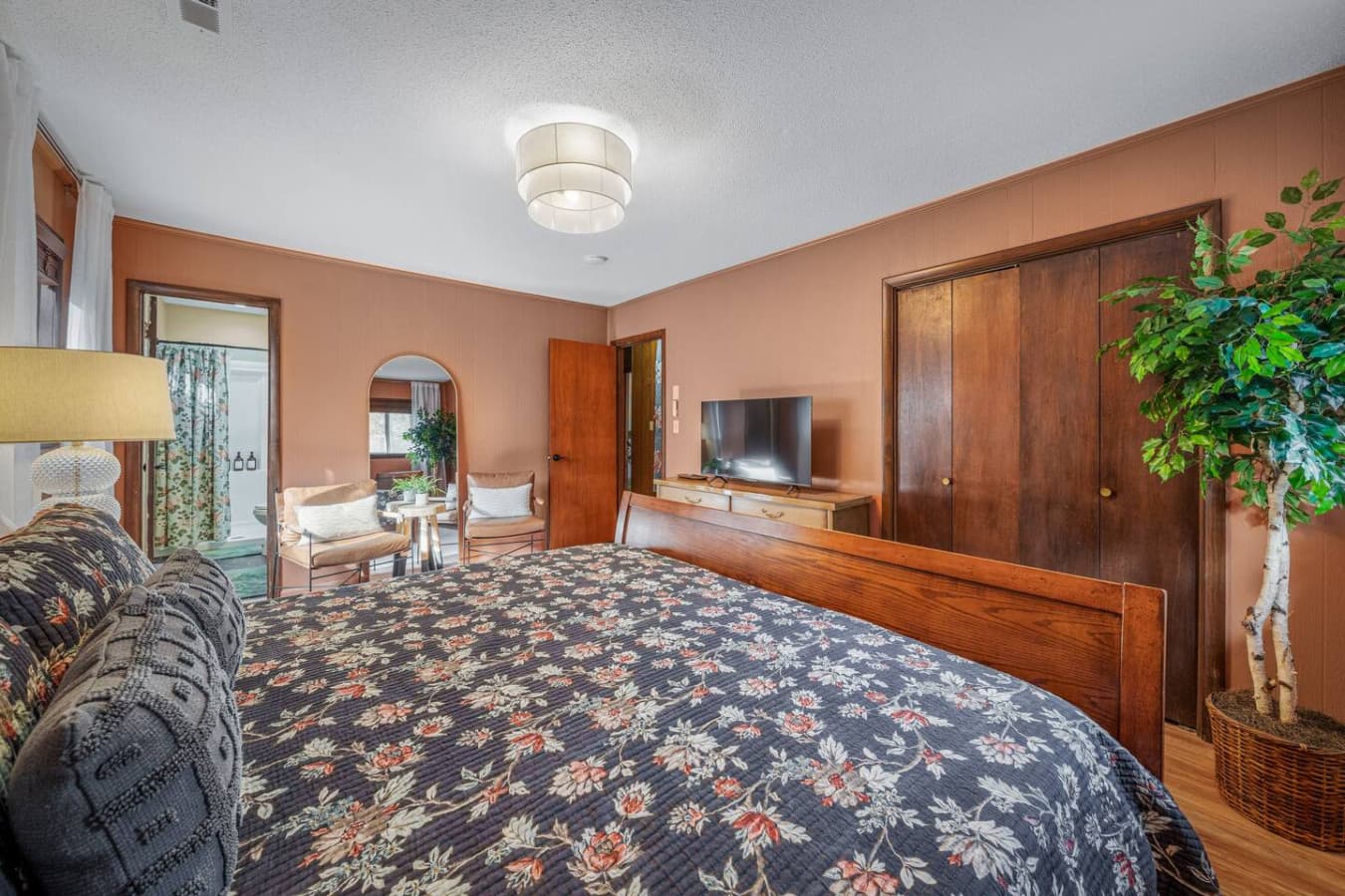 King bed built for deep sleep, movie marathons, and unhurried mornings.