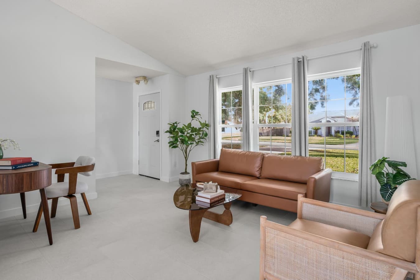 A “no fighting for the best seat” kind of living room — there’s space for all, dedicated space inlcuded!