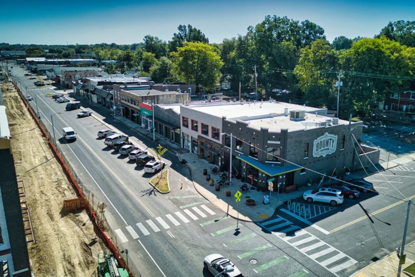 Explore the vibrant Broad Avenue Arts District, filled with colorful murals, unique galleries, and trendy cafes.