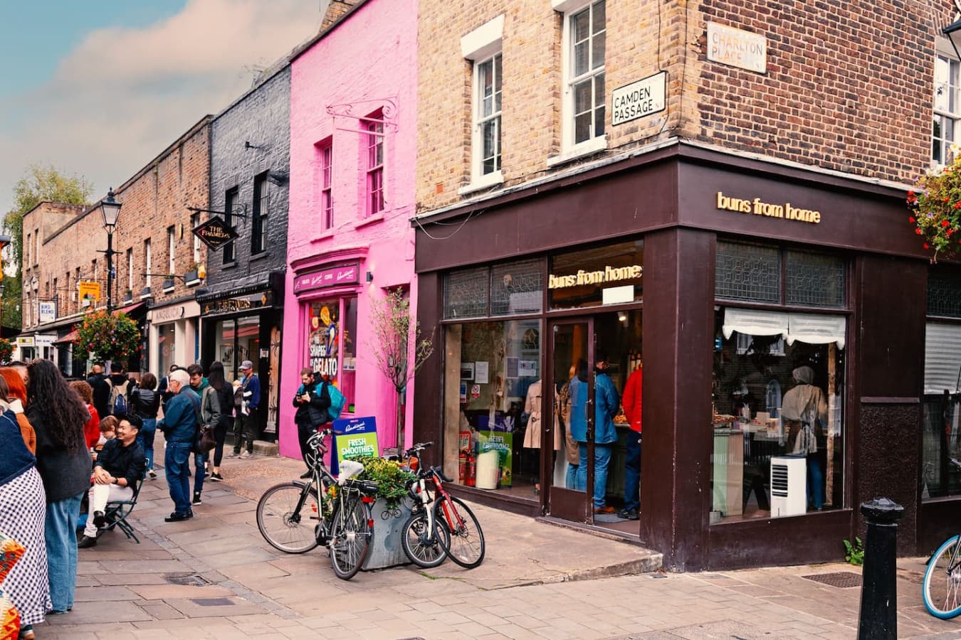 Explore the boutique charm and hidden treasures of Camden Passage, only 6 minutes walk. Camden Passage, Islington is a picturesque car free London street filled with antique, vintage and contemporary shops, outdoor markets, cafes and more!