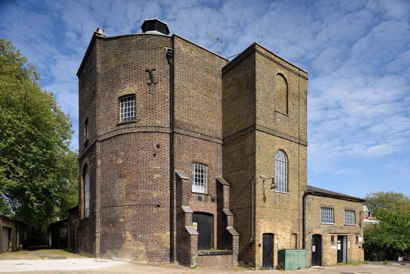 Celebrate creativity at the Quentin Blake Centre for Illustration, just a 6-minute walk away. They offer 2D visual storytelling, from adverts to animation, picture books to political cartoons, scientific drawings to fashion design.