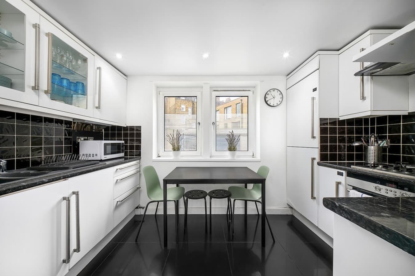 Arlington_Way_Flat_10_kitchen_1-sharpened.jpg