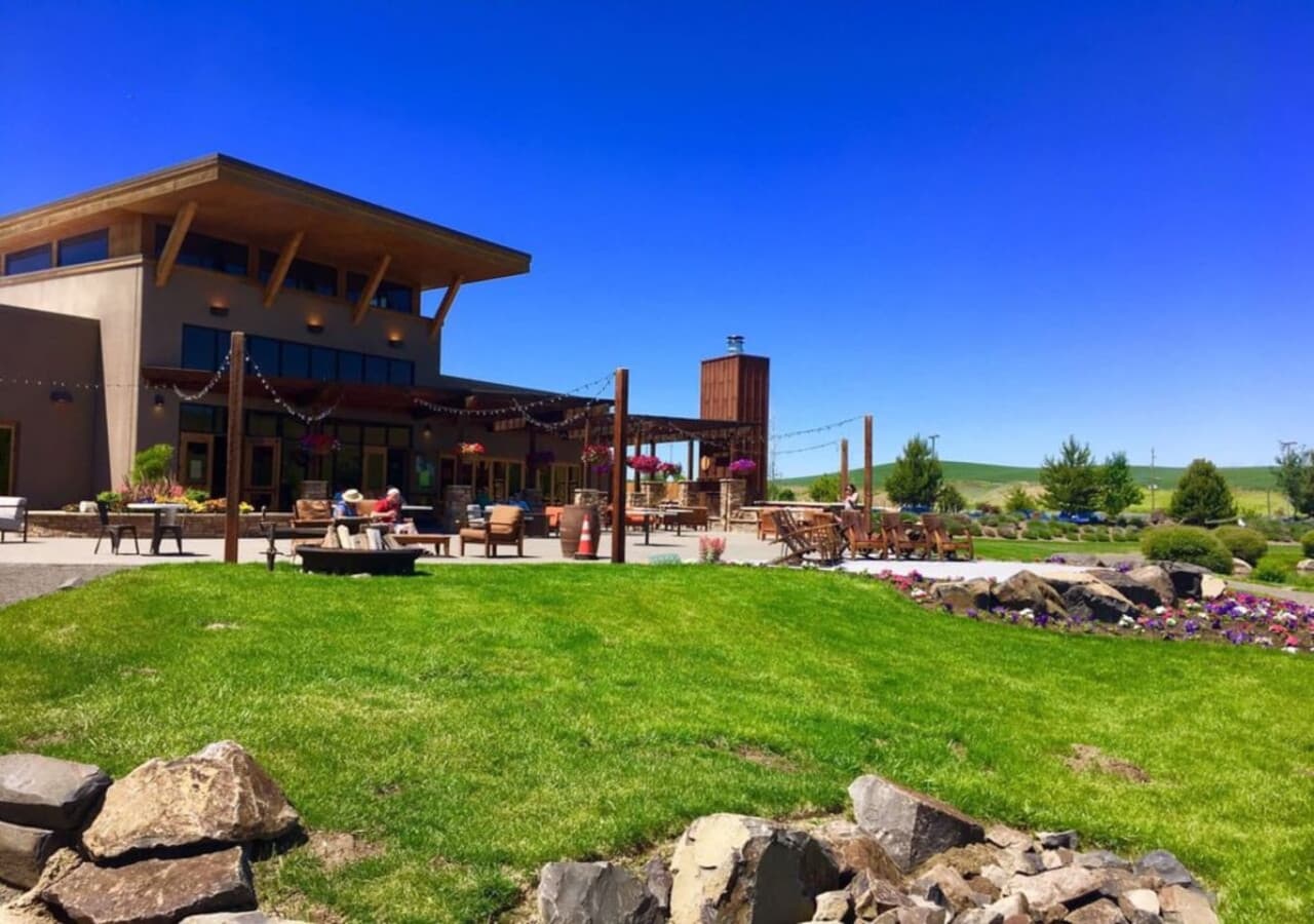 Waterbrook Winery – 8 min drive - A beautiful estate winery with expansive grounds, bocce ball courts, and picnic areas. Perfect for a relaxed afternoon with food-friendly wines and gorgeous views.