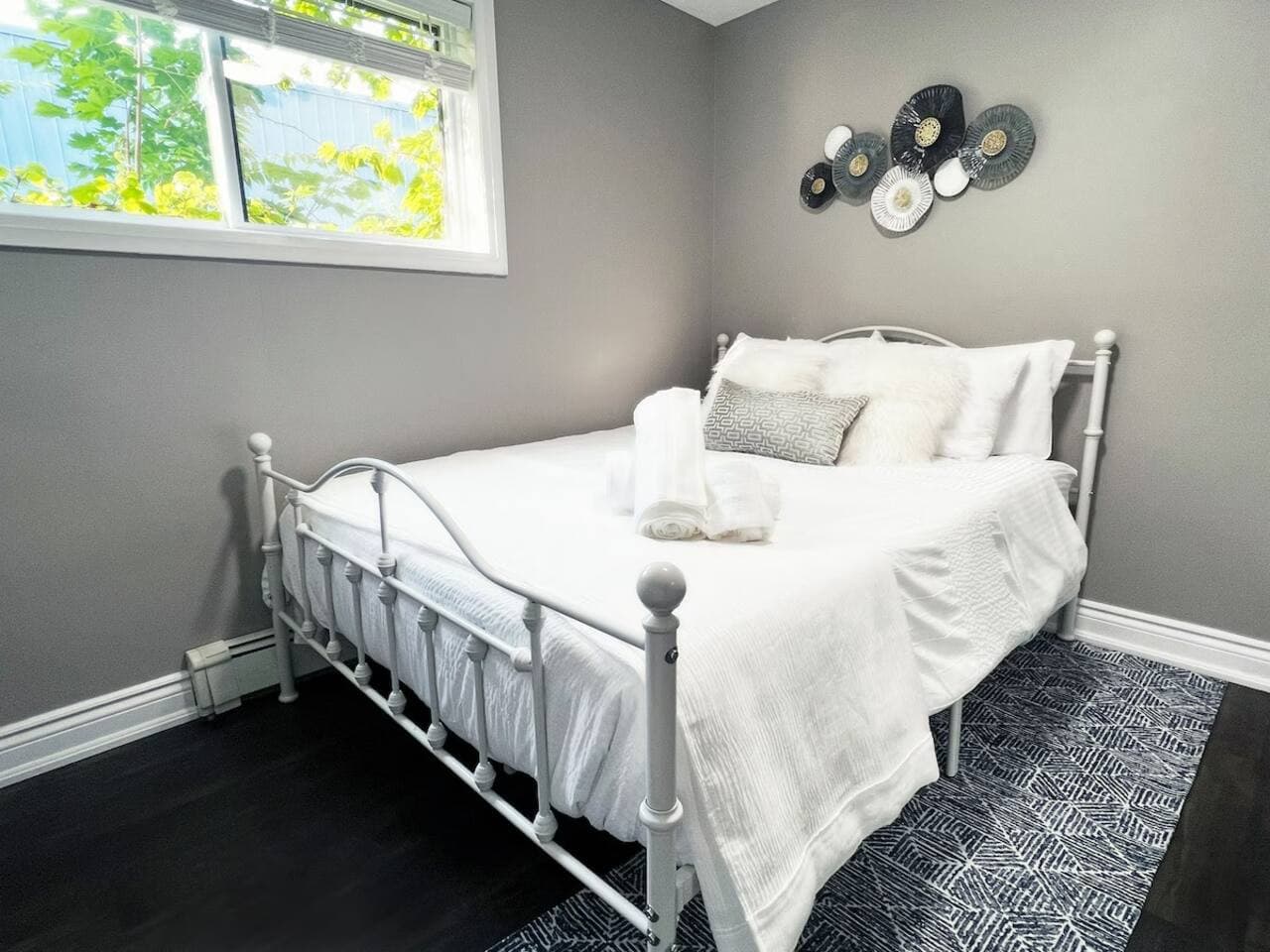 This room's comfort level: 10/10, may cause reluctance to check out.