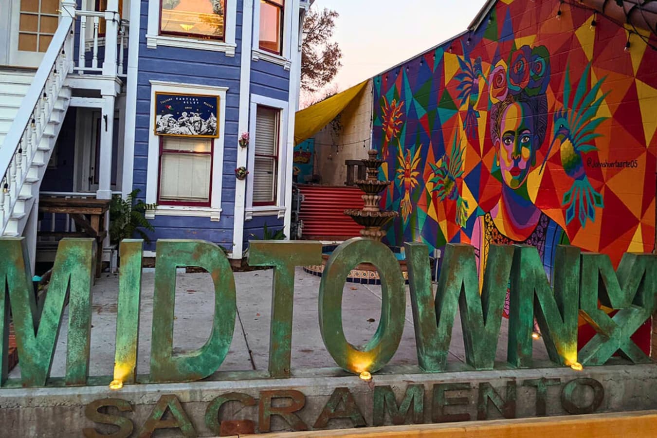 Right smack in the middle of Midtown Sacramento, you are a walking distance to many great restaurants and bars!