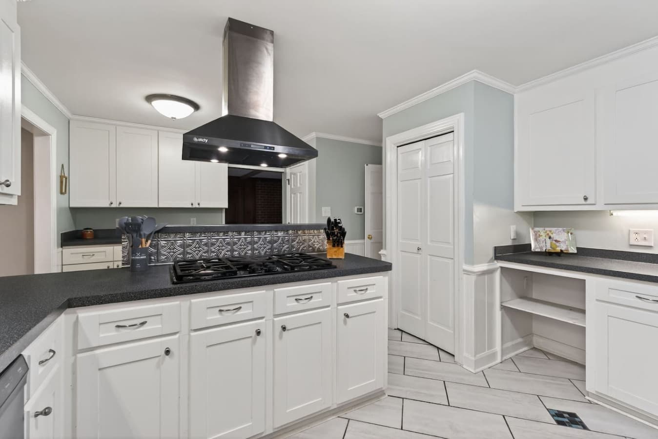 A bright, practical space where cooking feels easy and gathering comes naturally.