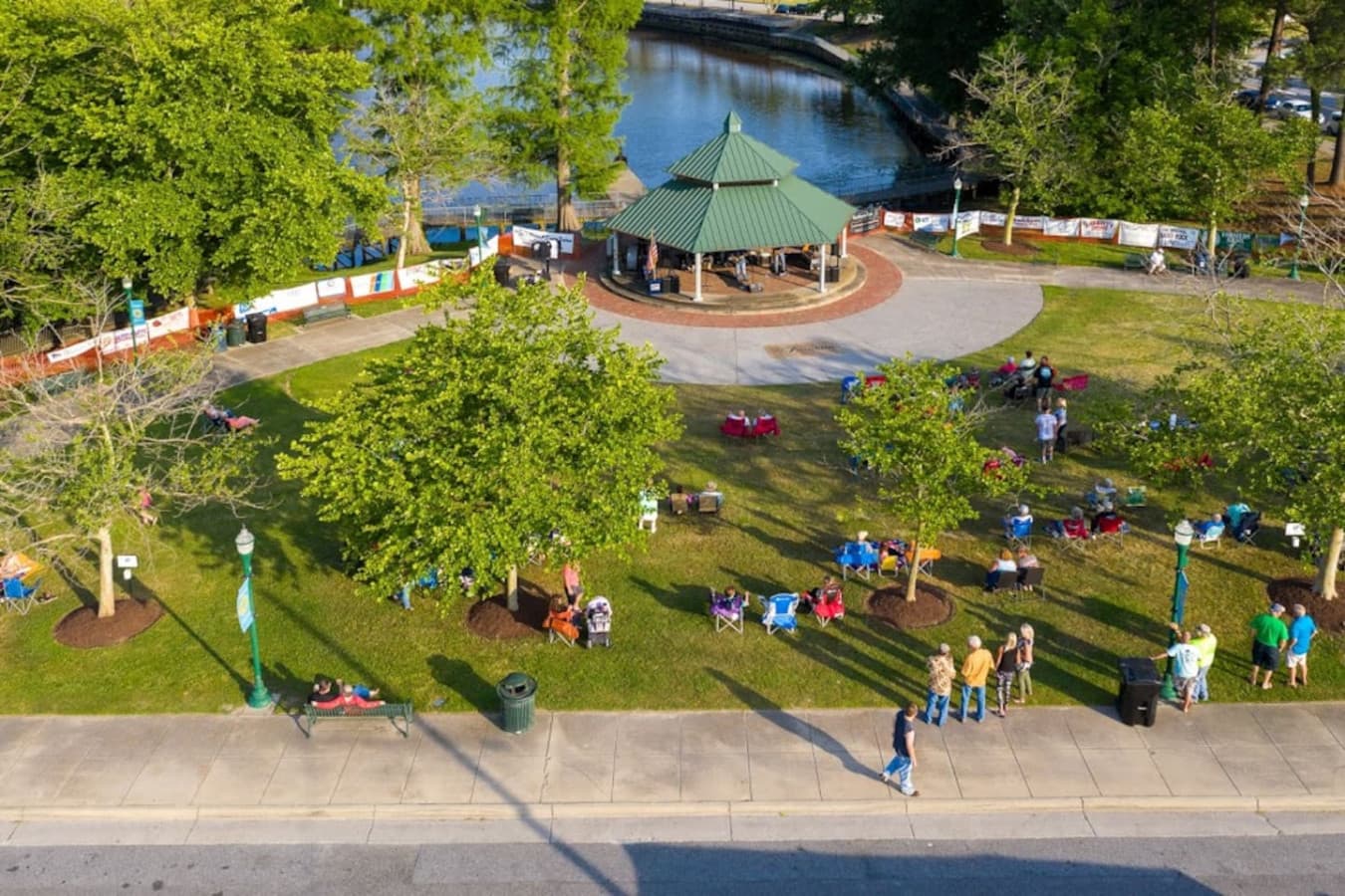 Just a 6-minute drive away, Barrett’s Landing Park offers scenic riverfront views, open green spaces, and peaceful spots perfect for picnics, sunset walks, and quiet moments outdoors.