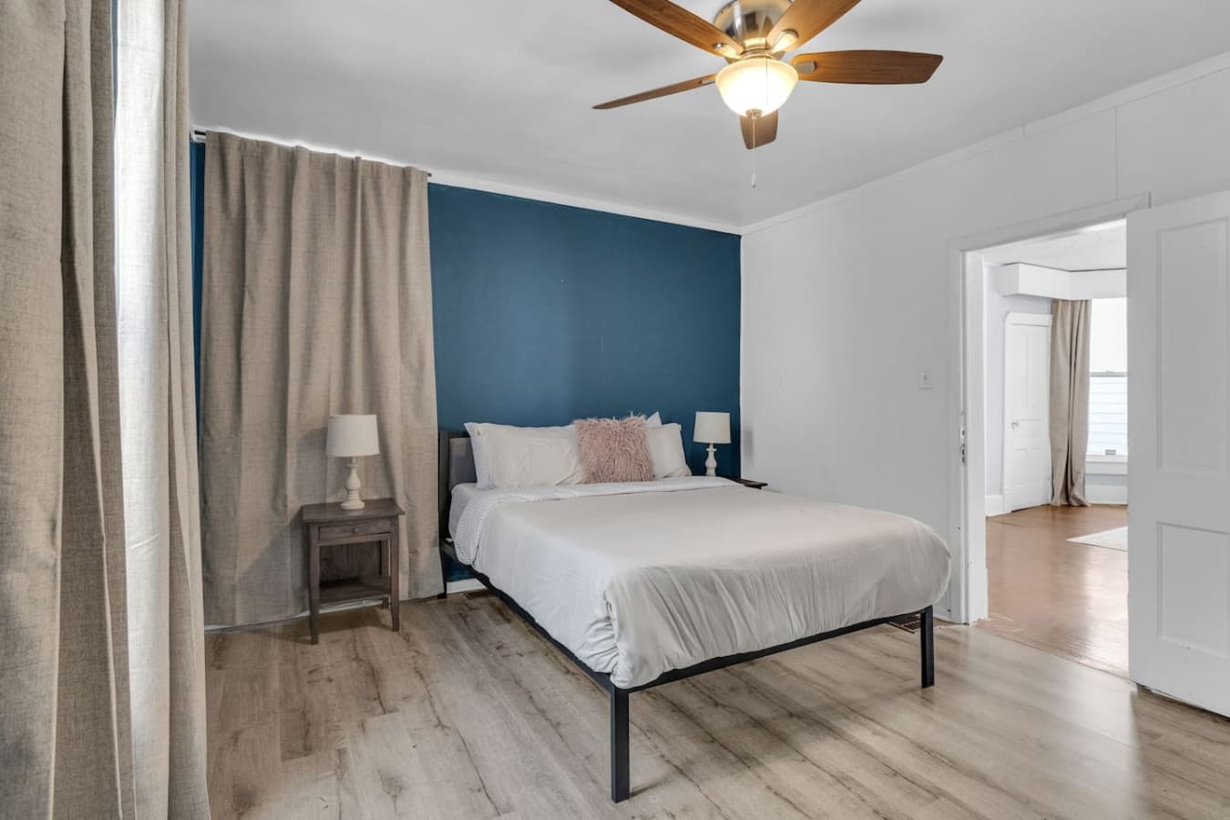 Queen bed comfort for a great night’s sleep.