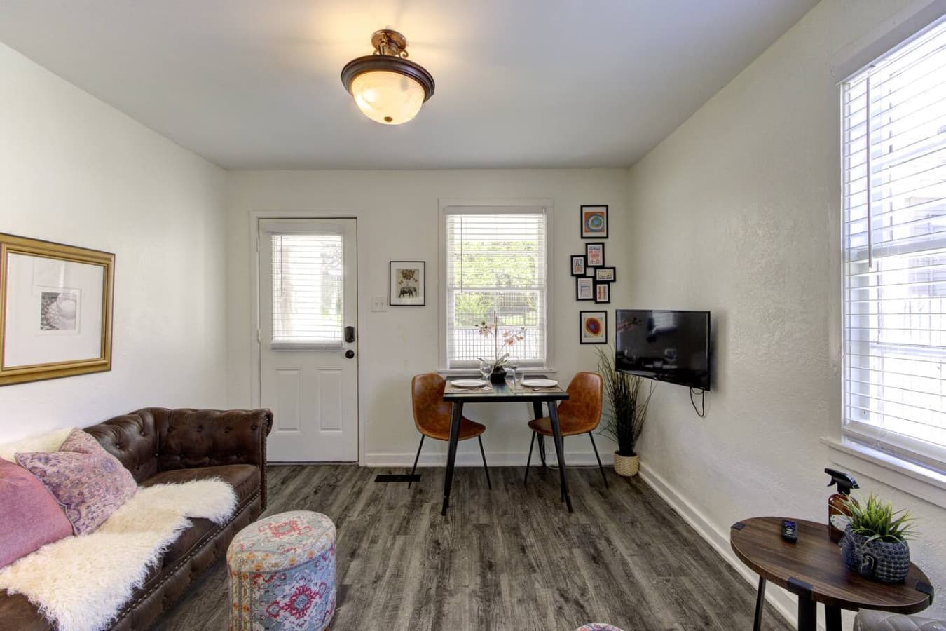 Comfy couch, Smart TV, and a cozy dining nook—your Memphis hangout spot.