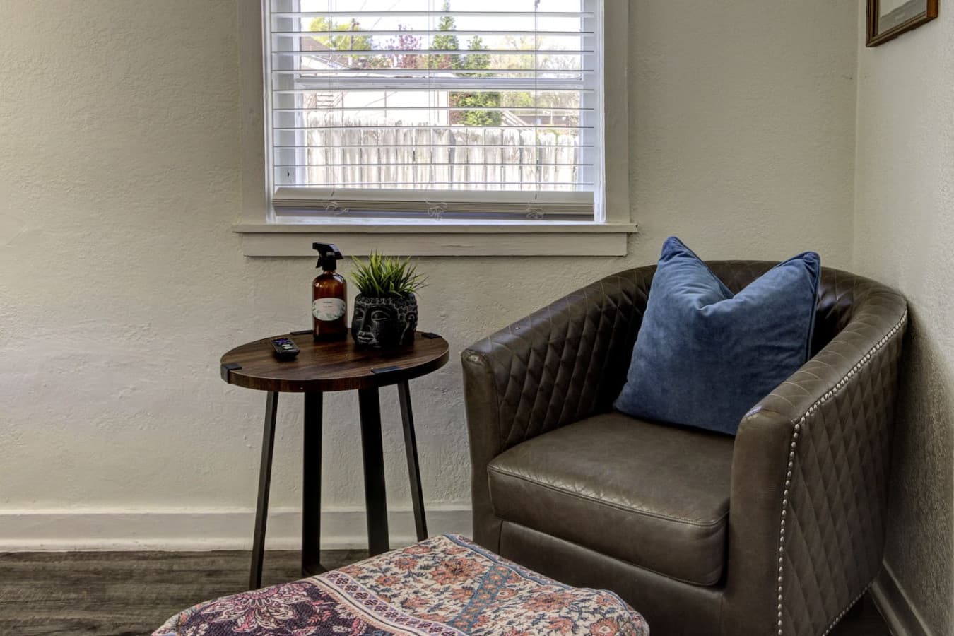 Your laid-back living space—equal parts comfort and Memphis cool.