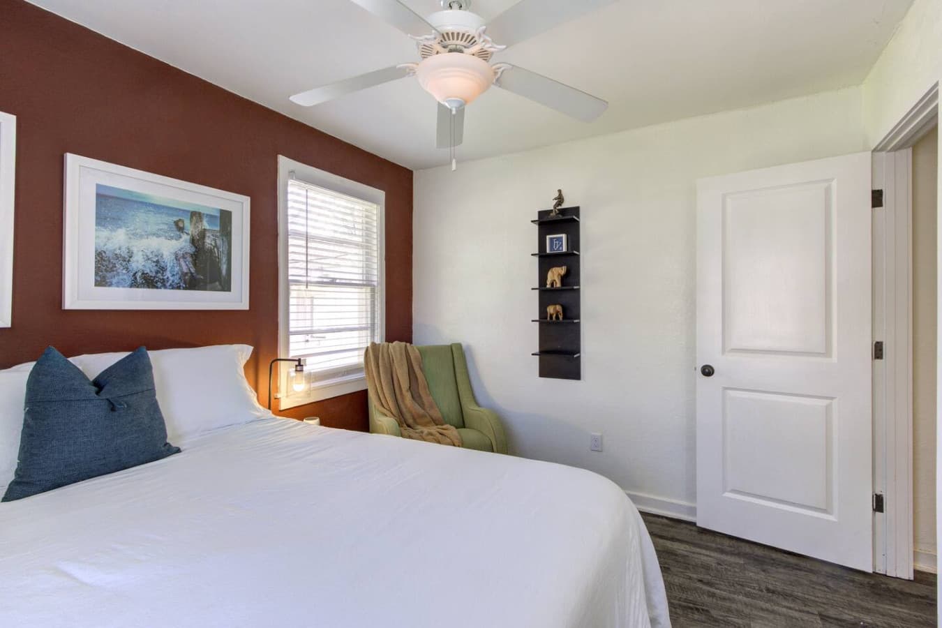 Soft sheets, warm vibes, and a little Southern soul.