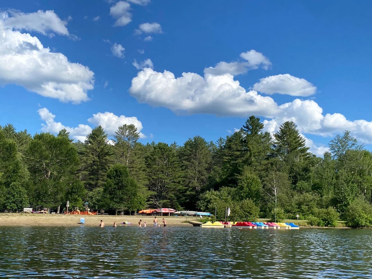 Head to Echo Lake for a relaxing 6-minute drive, where you can enjoy paddle boating and the tranquility of the outdoors.