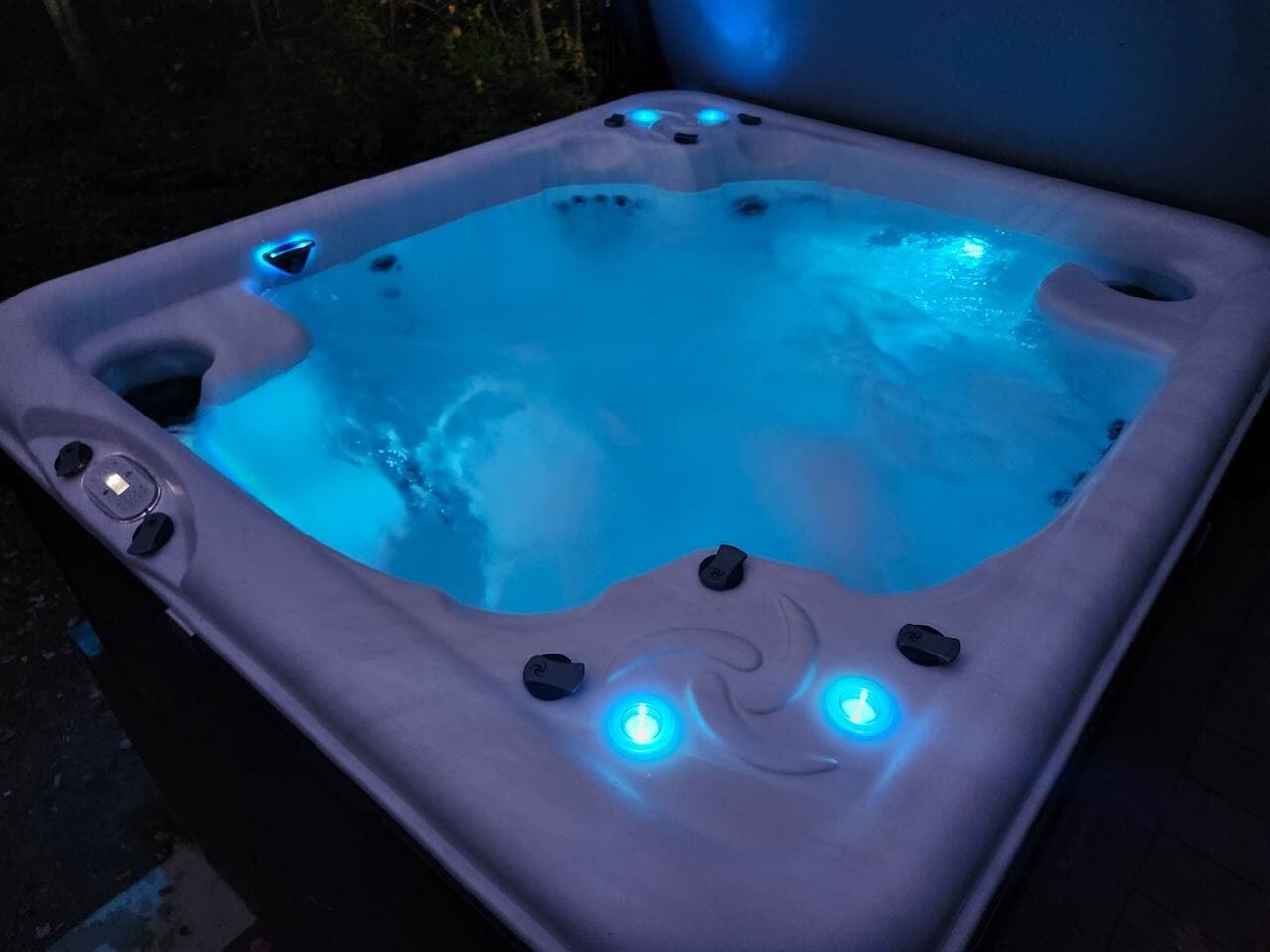 Relax those hiking muscles with a soak surrounded by nature.