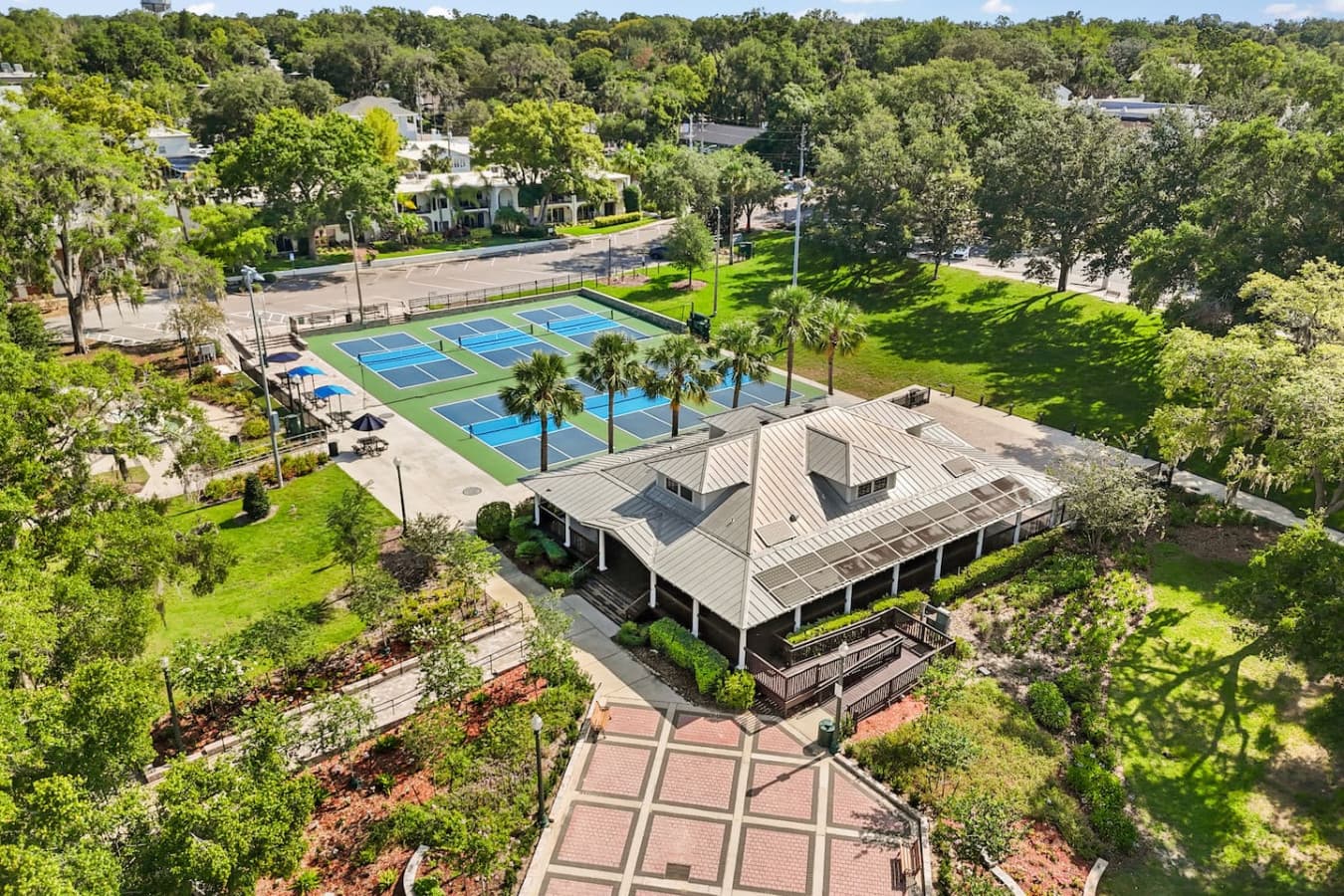 Lovely neighborhood with pickleball courts and lots of greenery all around.