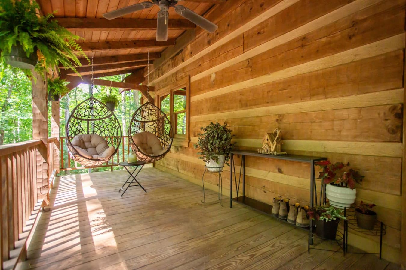 Cabin on the Haw: Swing into serenity with nature all around and a gentle breeze to keep you company.