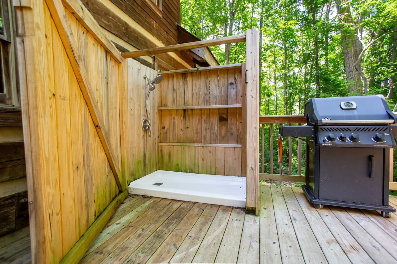 Cabin on the Haw: Embrace the outdoors with a rinse in the shower and flavors from the BBQ grill.