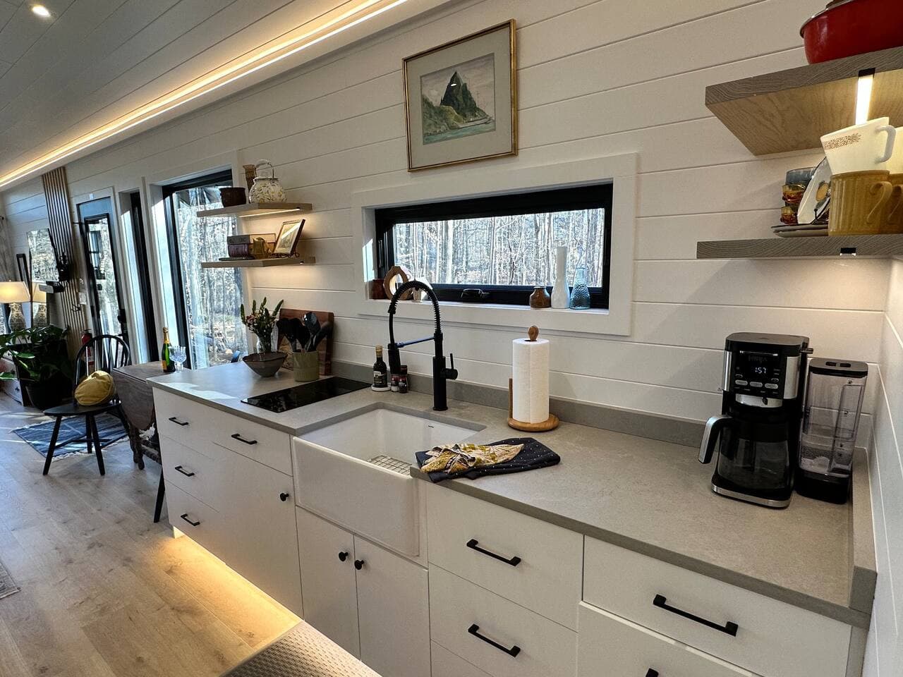 Luna Studio: Whether you're making coffee or cooking a meal, the kitchen has everything you need with a touch of elegance.