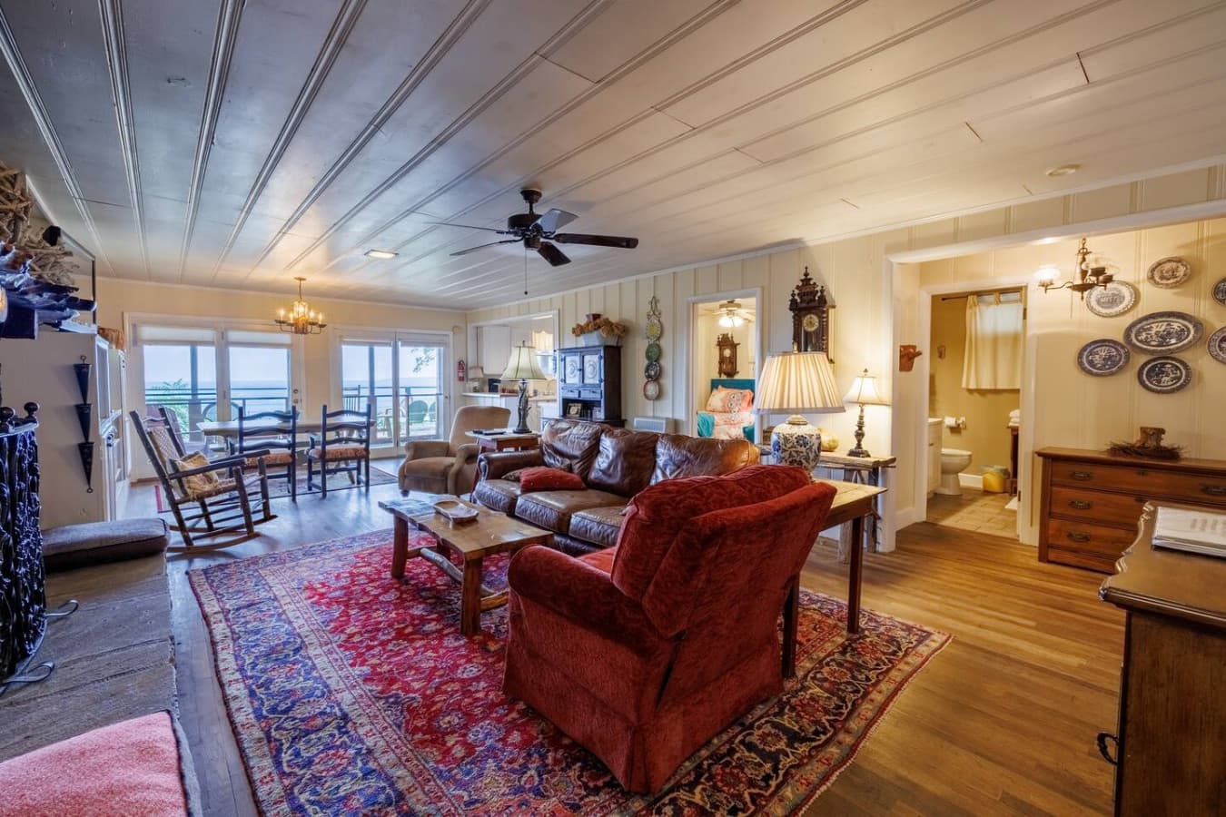 The Cool Breeze Cottage's living area.