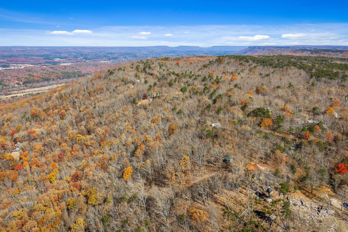 Wake up to breathtaking mountain views that define the beauty of Brow Bella.