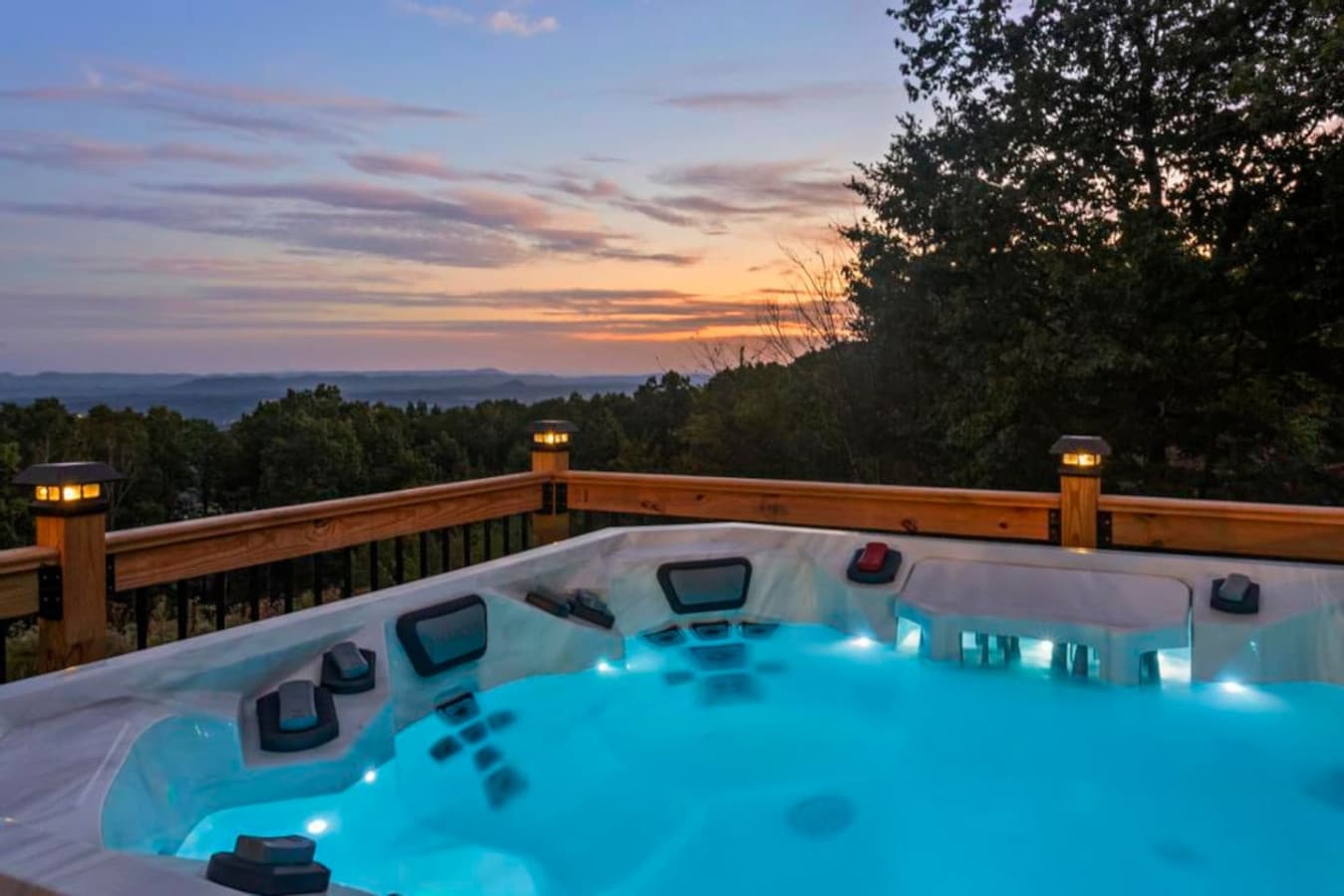Soak in the hot tub as twilight settles over the horizon, surrounded by breathtaking views. Available for a $50 fee — let us know in advance, and we’ll have it perfectly prepared for your stay.