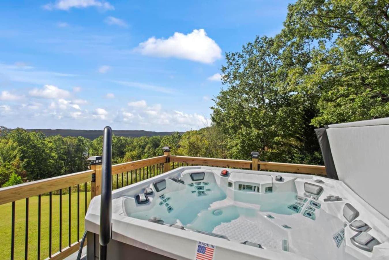 Unwind in the hot tub with breathtaking views. Available for a $50 fee—please let us know in advance if you'd like access, so we can prepare it for your stay.