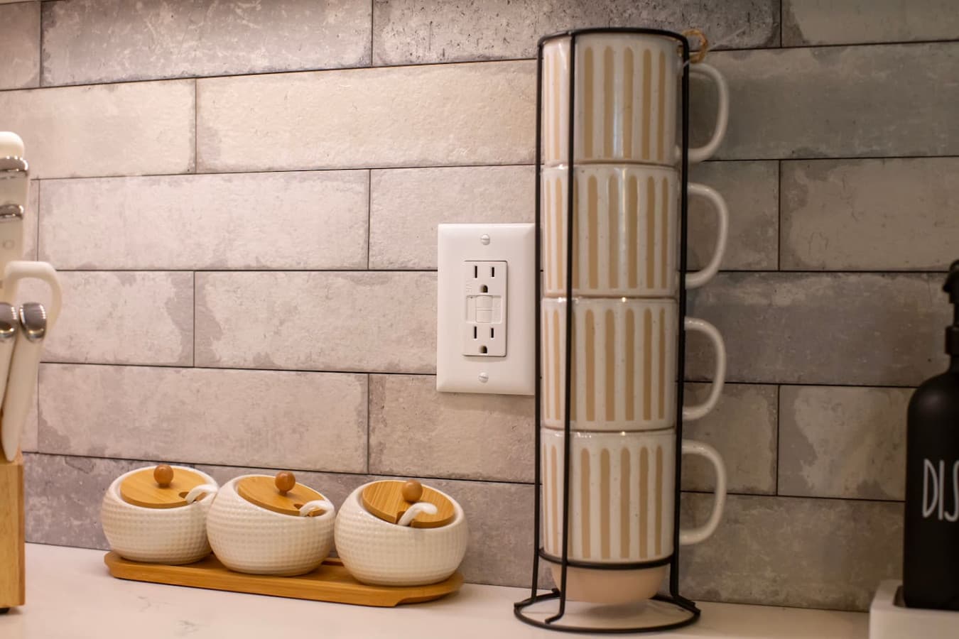 Morning coffee made easy with these cute coffee mugs.