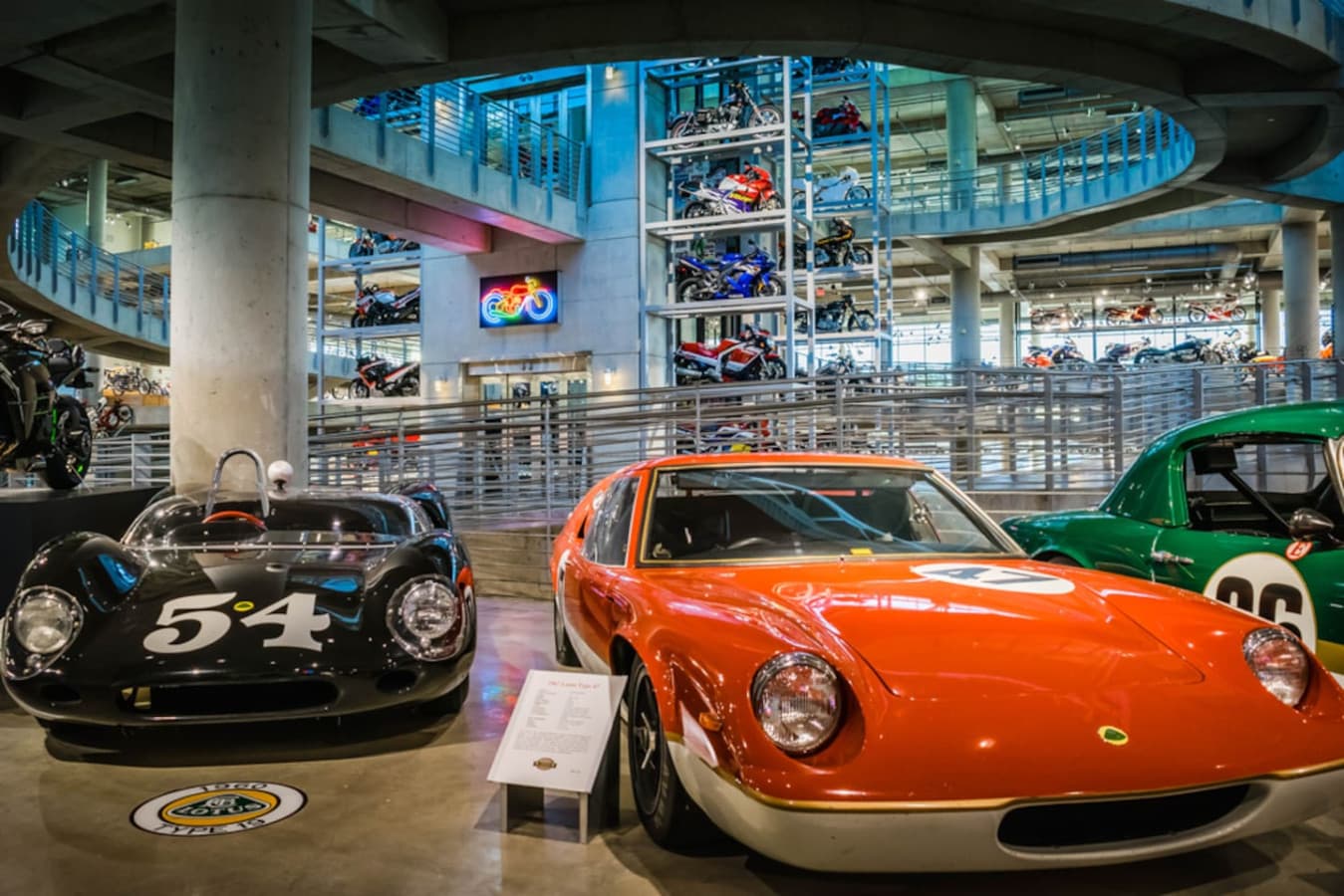 Barber Motorsports Park – 15 min drive - An 880-acre motorsports paradise featuring the world's largest motorcycle museum (Guinness World Records certified).