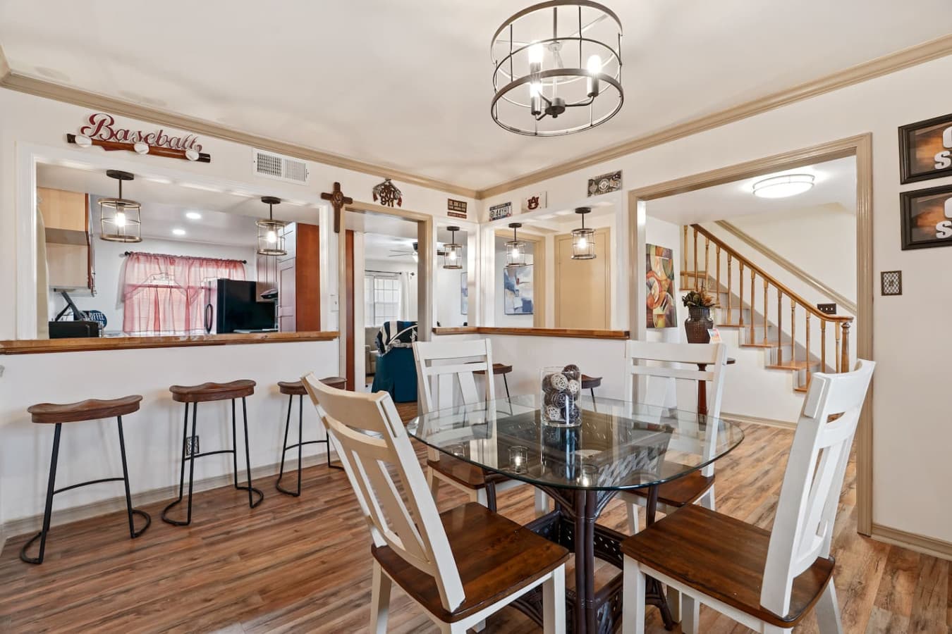 Comfortable dining space for breakfast, lunch, and dinner gatherings.